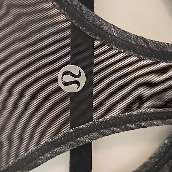 Lululemon Long Distance Tank - 4 - Picture 6 of 9